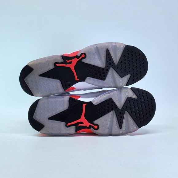 Air Jordan Retro 6 - Picture 9 of 11